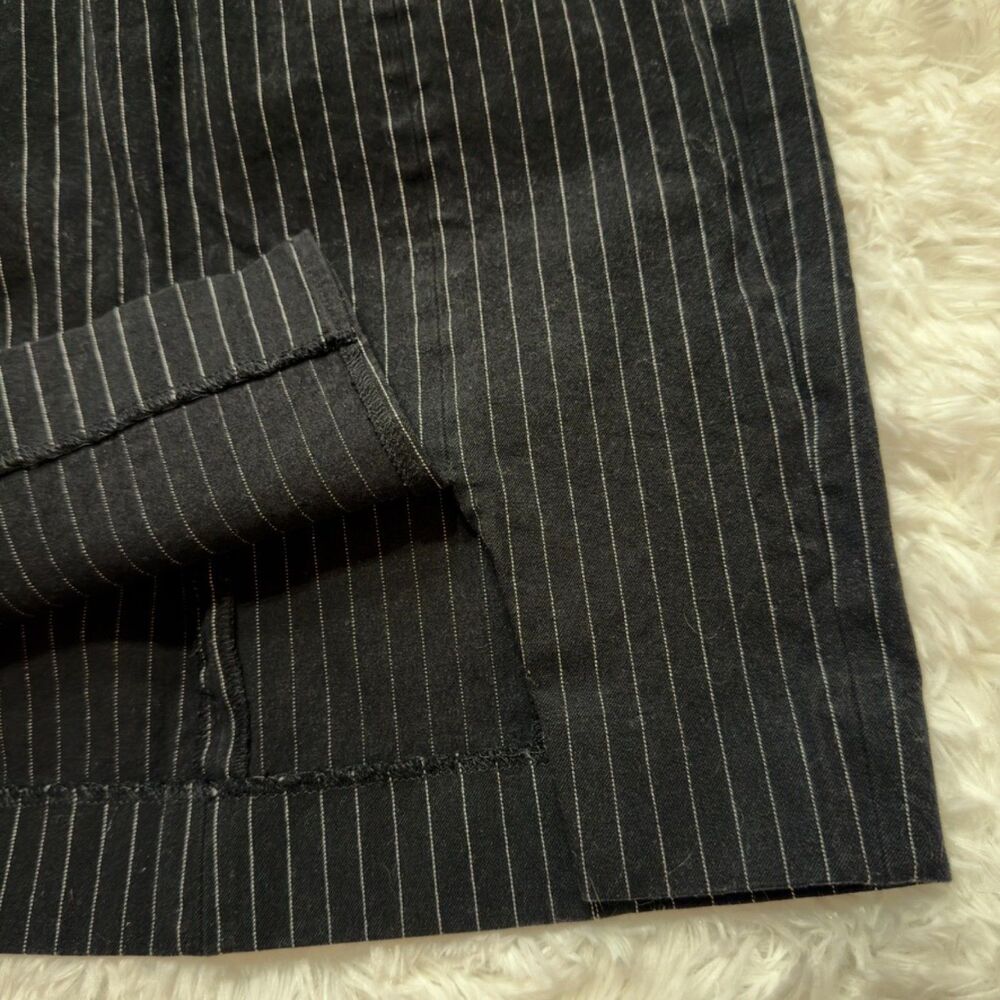 Banana Republic Black Pinstripe Pencil Skirt Workwear Size 0 - Picture 4 of 11